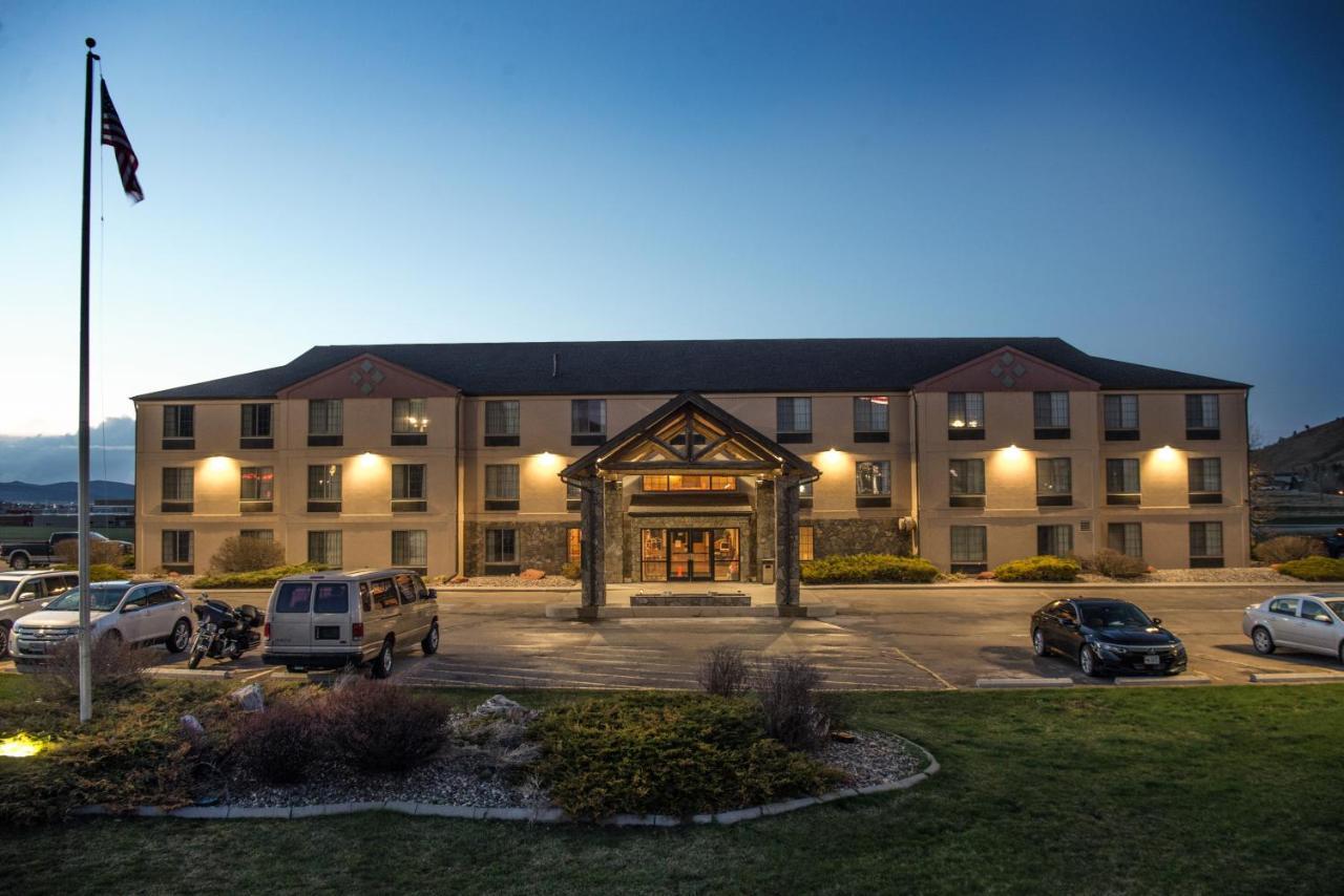 Summerset Hotel And Suites Rapid City West Exterior photo